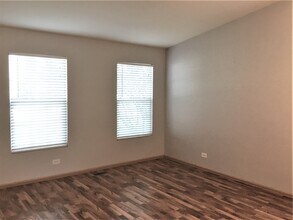143 Concord Dr S in Oswego, IL - Building Photo - Building Photo