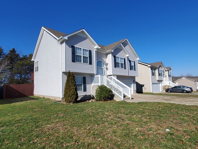1256 Morstead Dr in Clarksville, TN - Building Photo - Building Photo