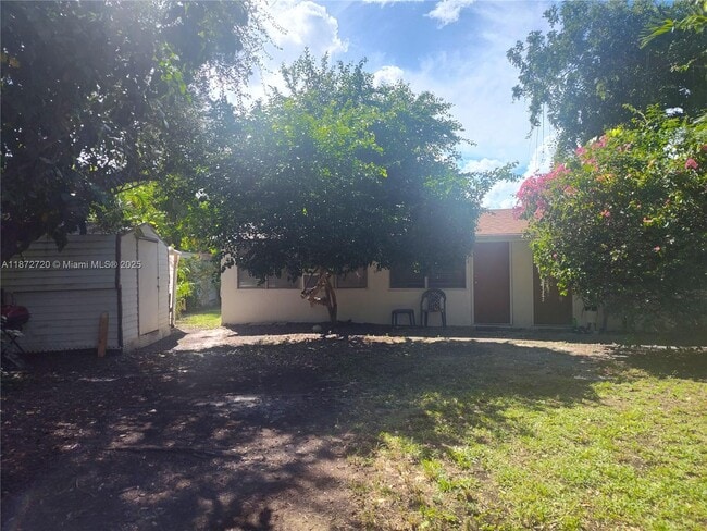 property at 11342 Peachtree Dr