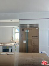 24 Dudley Ave in Los Angeles, CA - Building Photo - Building Photo