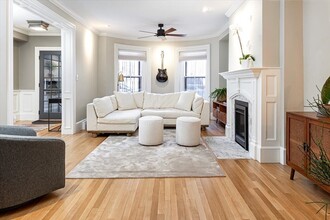 36 Concord Sq in Boston, MA - Building Photo - Building Photo