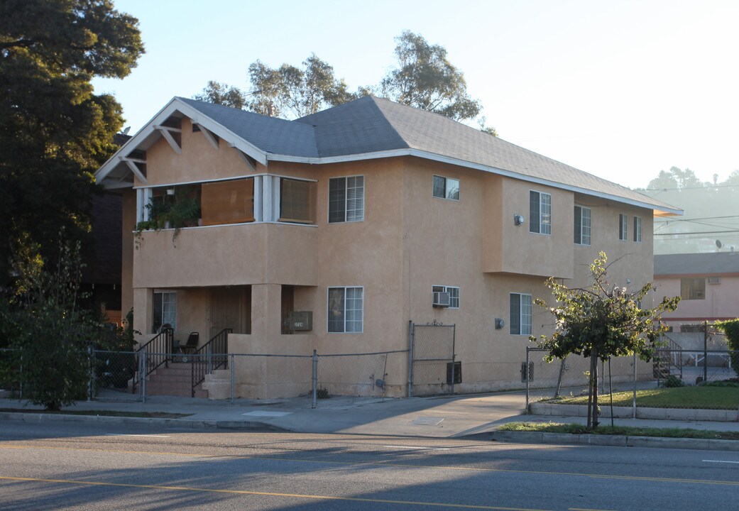 3724 Pasadena Ave in Los Angeles, CA - Building Photo