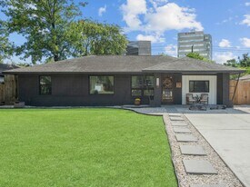 1119 W 30th St in Houston, TX - Building Photo