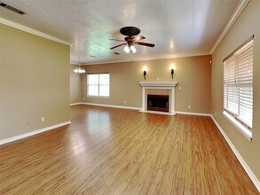 906 Crystal River in Montgomery, TX - Building Photo - Building Photo