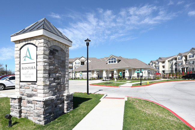 Aventura at Maryland Oaks in St. Louis, MO - Building Photo - Building Photo