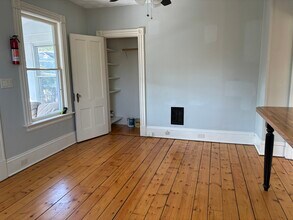 11 Grant St, Unit 2 in Burlington, VT - Building Photo - Building Photo