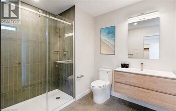 4390 Hillview Dr in Beamsville, ON - Building Photo - Building Photo