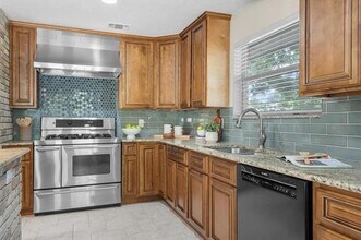 2016 Pembrooke Pl in Denton, TX - Building Photo - Building Photo