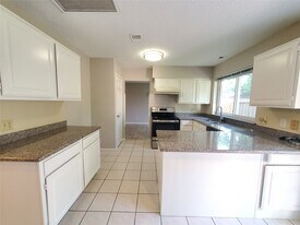 3323 Green Fields Dr in Sugar Land, TX - Building Photo
