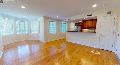 20 Chapel St in Brookline, MA - Foto de edificio - Building Photo