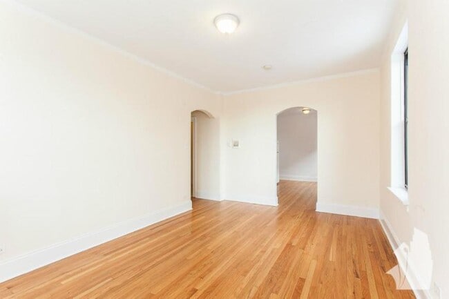 property at 2737 N Spaulding Ave