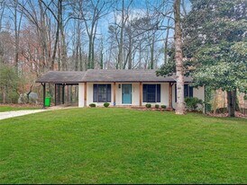 5282 Maple Valley Rd SW in Mableton, GA - Building Photo