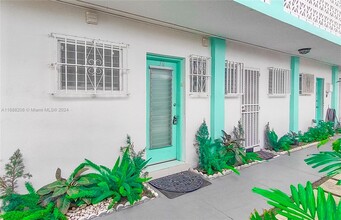 6498 Collins Ave in Miami Beach, FL - Building Photo - Building Photo