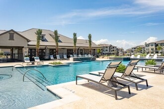 Hawthorne at Bay Forest in La Porte, TX - Building Photo - Building Photo