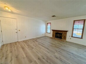 6619 W Tropicana Ave in Las Vegas, NV - Building Photo - Building Photo