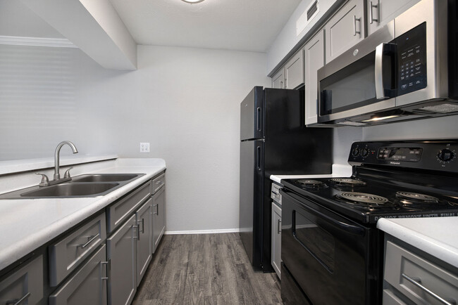 Nova Apartment Homes in Dallas, TX - Building Photo - Building Photo