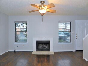 1131 Dallas Dr in Denton, TX - Building Photo - Building Photo
