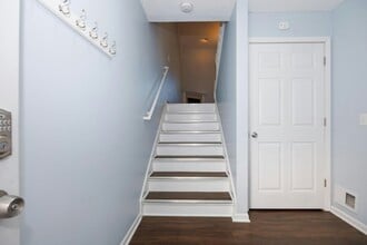 250 Parktrail Rd in Normal, IL - Building Photo - Building Photo