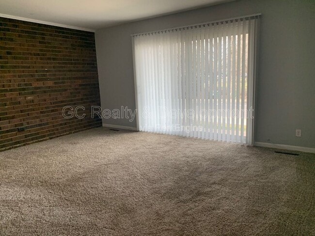 12 Simpson St in Geneva, IL - Building Photo - Building Photo