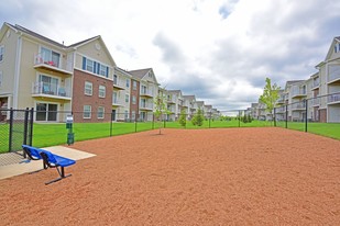 River Hills Apartments