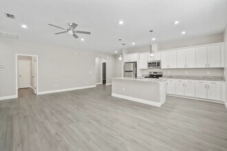 2922 W Chestnut St in Tampa, FL - Building Photo - Building Photo