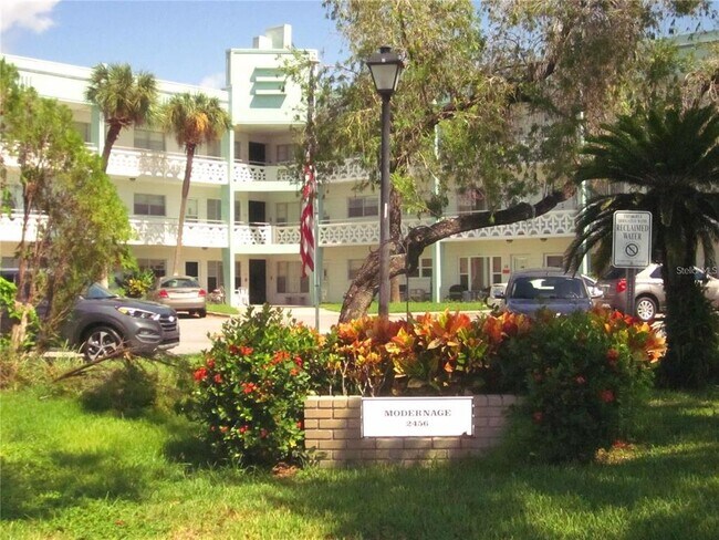 2456 Ecuadorian Way in Clearwater, FL - Building Photo - Building Photo