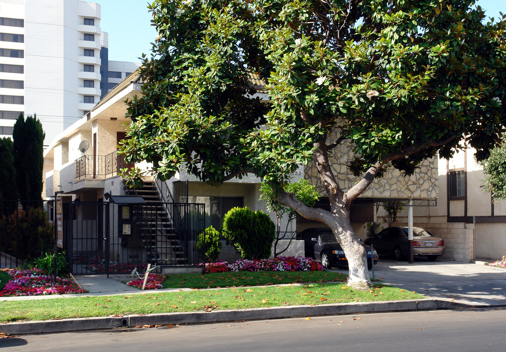 5322 W 99th Pl in Los Angeles, CA - Building Photo