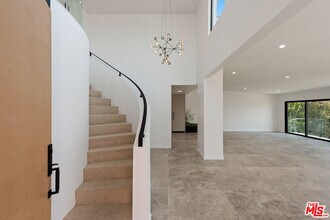 8236 Zitola Terrace in Los Angeles, CA - Building Photo - Building Photo