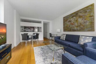 254 W 54th St, Unit SI ID1016196P in New York, NY - Building Photo - Building Photo