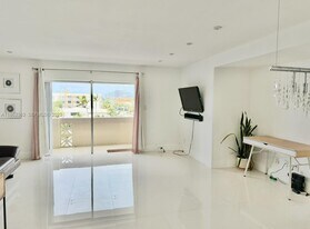 8400 Byron Ave in Miami, FL - Building Photo