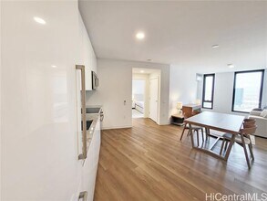 987 Queen St in Honolulu, HI - Building Photo - Building Photo