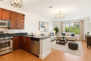 1055 Piedmont Ave NE in Atlanta, GA - Building Photo
