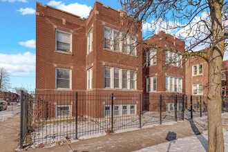 6358 S Sacramento Ave in Chicago, IL - Building Photo - Building Photo