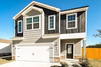 8215 Burnt Orchid Dr in Houston, TX - Building Photo - Building Photo