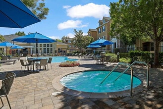 Bridgeport Coast in Santa Clarita, CA - Foto de edificio - Building Photo