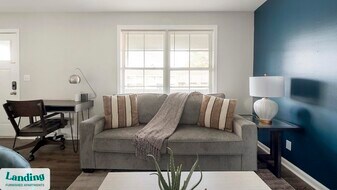 231 New Shackle Island Rd in Hendersonville, TN - Building Photo