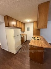 1708 Short St in Cleburne, TX - Building Photo - Building Photo