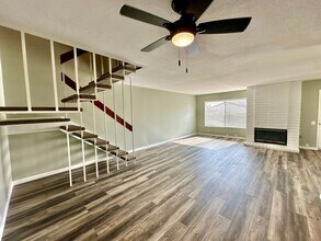 11889 Timaru Way in San Diego, CA - Building Photo - Building Photo