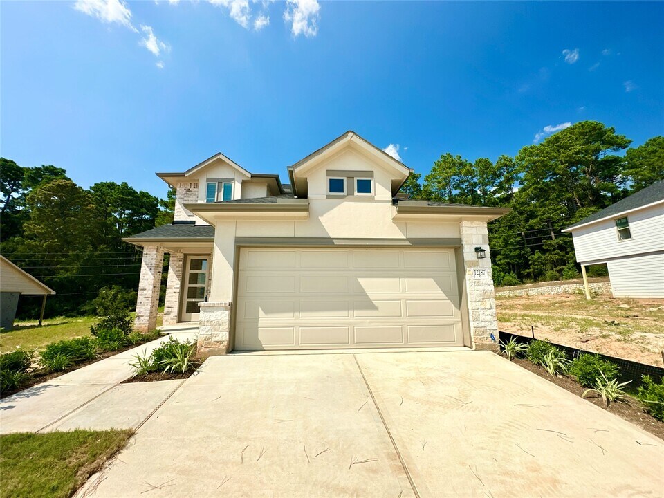 12187 Ridge Top Dr in Panorama Village, TX - Foto de edificio
