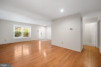 11521 Shell Flower Ln in Columbia, MD - Building Photo - Building Photo