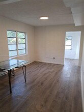 1260 NW 45th St in Miami, FL - Building Photo - Building Photo