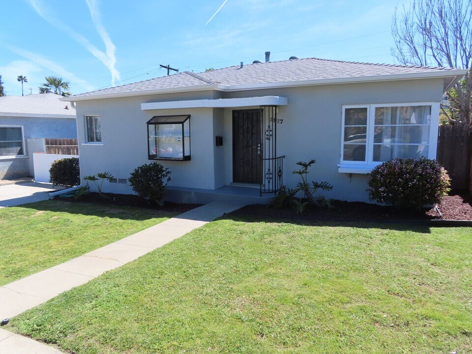 5917 Estelle St in San Diego, CA - Building Photo
