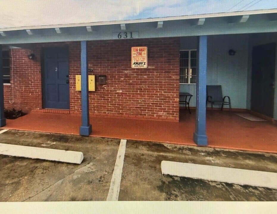 631 N Federal Hwy in Lake Worth Beach, FL - Building Photo