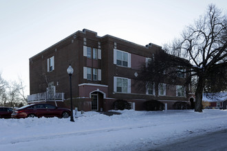 Edison Park Apartments in Sanford, ME - Foto de edificio - Building Photo