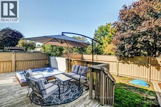 34 Burnetts Grove Cir in Ottawa, ON - Building Photo - Building Photo