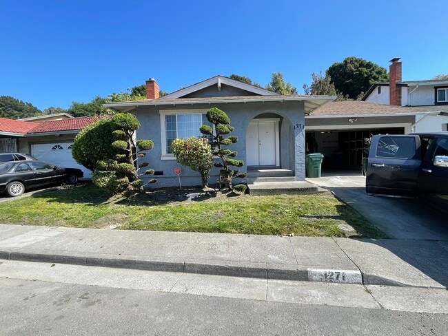 property at 1271 Parkway Dr