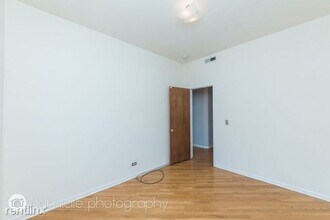 3414 N Halsted St-Unit -# 8 in Chicago, IL - Building Photo - Building Photo