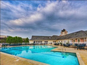 The Village at Chandler Crossings in East Lansing, MI - Foto de edificio - Building Photo