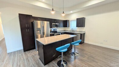 2010 W Gregory St in Pensacola, FL - Building Photo - Building Photo