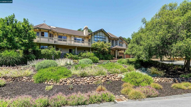 property at 3434 Woodview Dr
